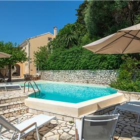 3 bedroom villa with heated pool in Kassiopi, Corfu, sleeps 6